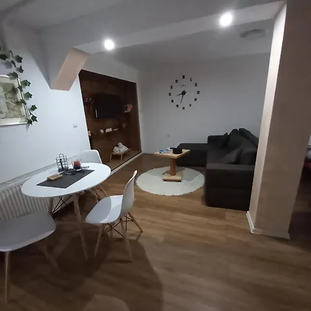Apartment Dvorska Oaza