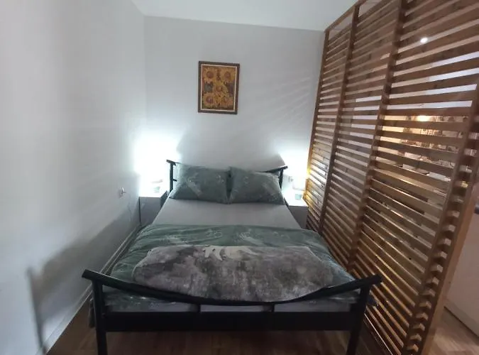 Dvorska Oaza Apartment *