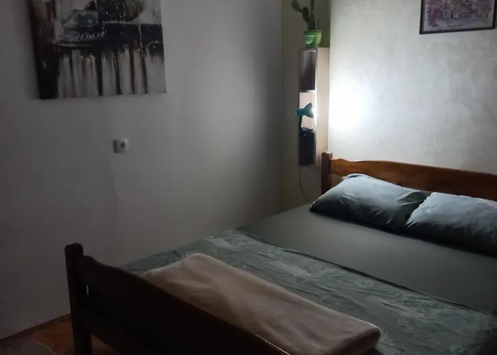 Dvorska Oaza Apartment *