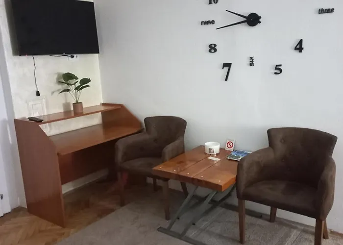 Dvorska Oaza Apartment *